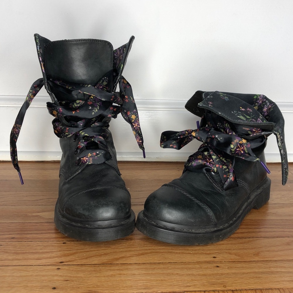 Doc Martens Floral Aimilita size 8